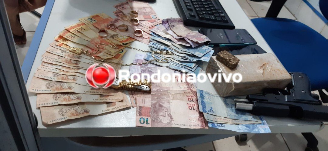 LEVOU A POLÍCIA: Após ser detida, mulher entrega boca de fumo e três são presos por tráfico