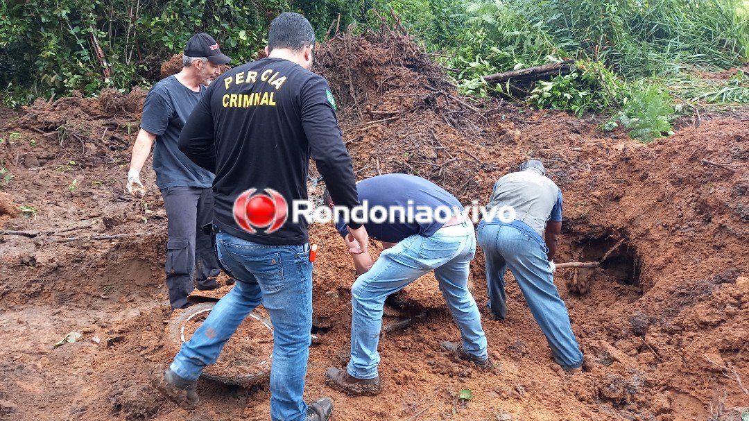 ELUCIDADO: Veja vídeo exclusivo de operação da Homicídios para localizar corpo enterrado