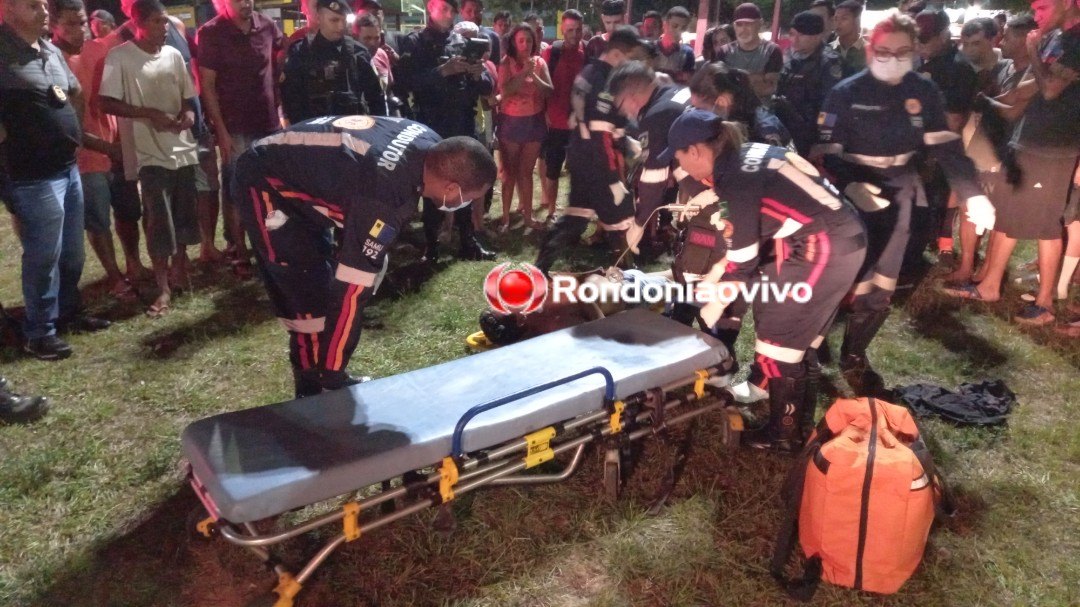 VÍDEO: Homem é baleado em campo de futebol na zona Leste
