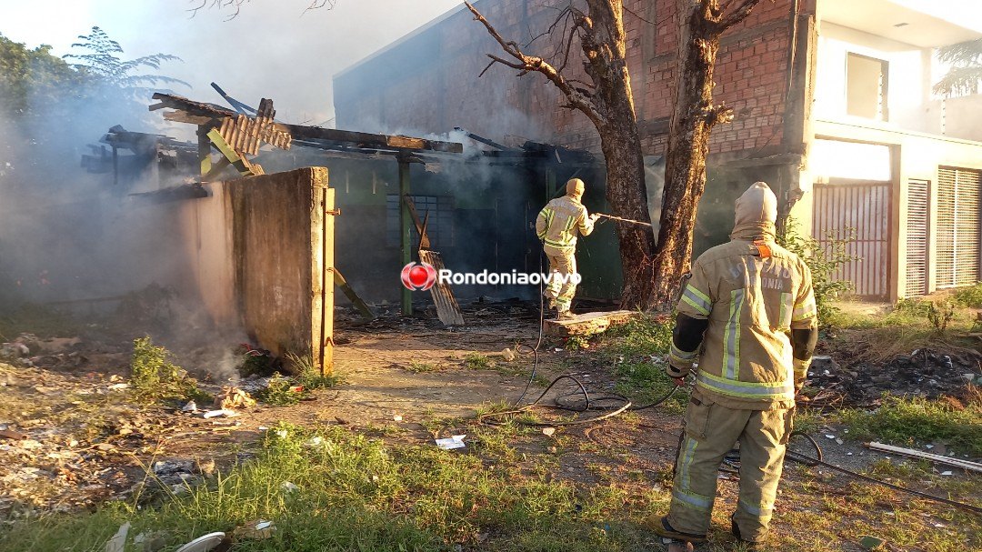 ASSISTA: Residência é destruída por incêndio no Centro de Porto Velho