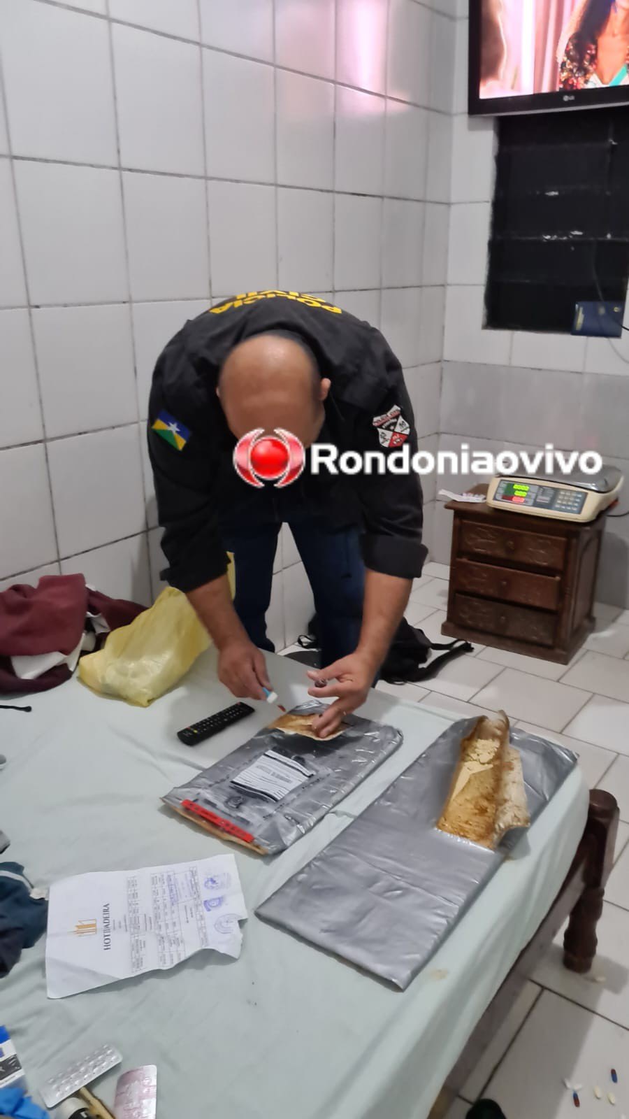 NO HOTEL: Travesti encontrado morto tinha dois quilos de cocaína e pode ter engolido droga