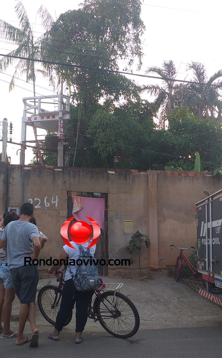 ESCADA QUEBROU: Idoso morre após sofrer queda enquanto pegava açaí