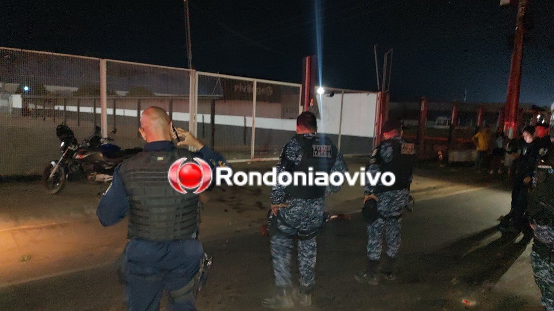 TRIPLO HOMICÍDIO: Dois homens e uma mulher são executados na frente de casa de shows