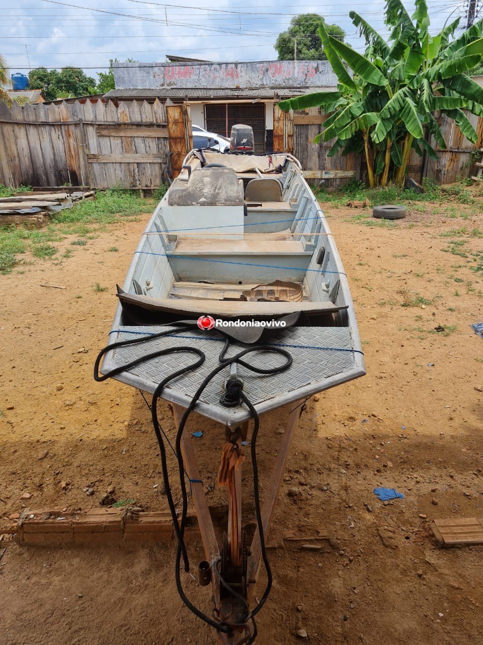 DILIGÊNCIAS: Delegacia de Patrimônio prende casal com barco furtado de residência 