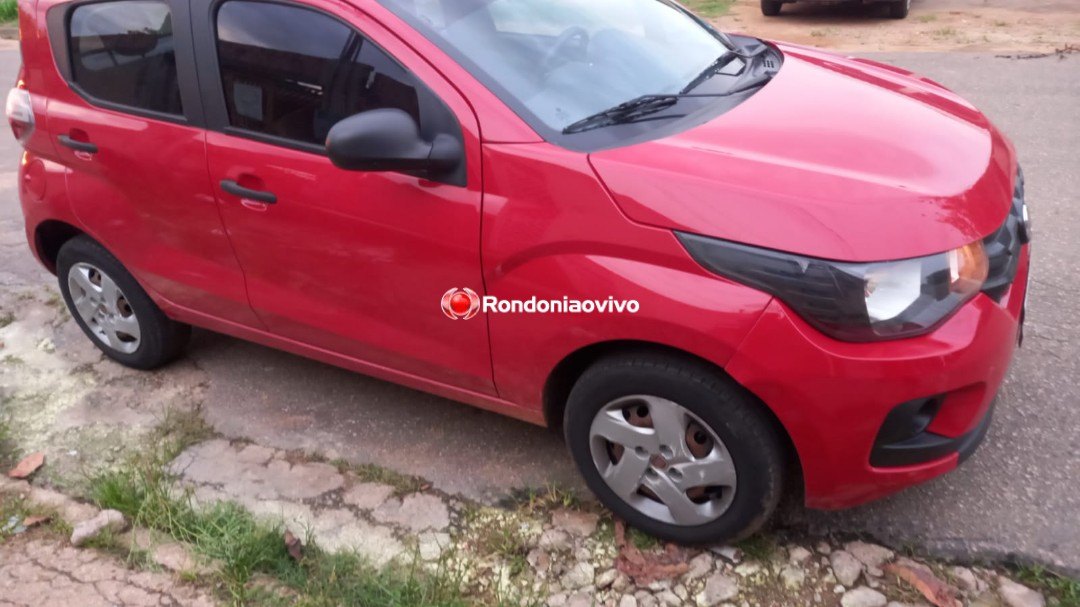 INVADIU: Casal em moto fica lesionado após motorista de carro causar acidente 