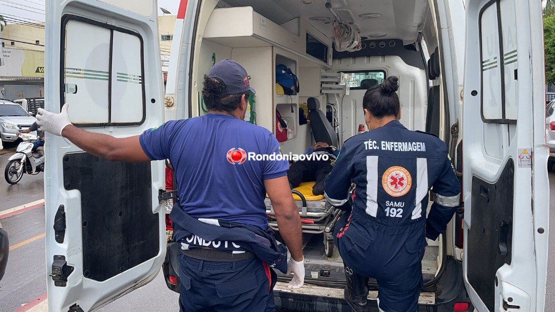 VEJA VÍDEO: Hilux avança cruzamento e provoca grave acidente com motociclista 