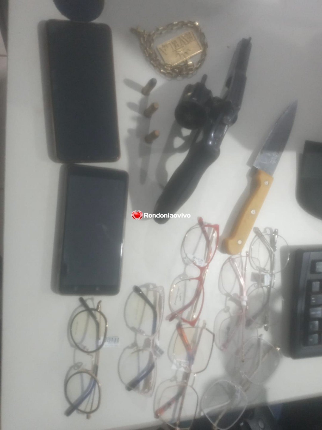 ASSALTO FRUSTRADO: Bandidos roubam 60 óculos em loja, mas equipe da PM age rápido 