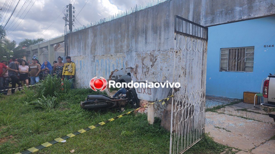 VÍDEO: Motociclista morre após bater violentamente em muro