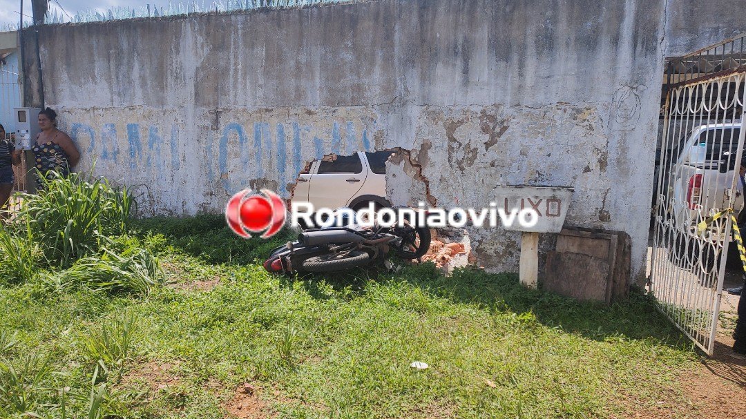 VÍDEO: Motociclista morre após bater violentamente em muro