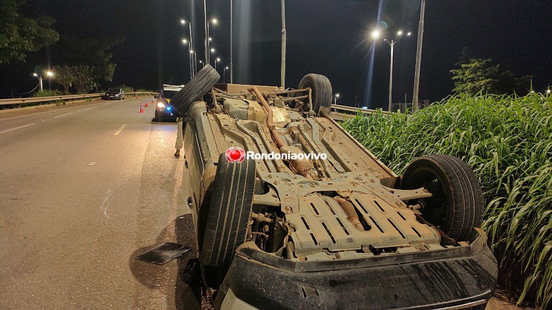 TRÊS VEZES: Jeep capota após colisão no viaduto da BR-364 em Porto Velho