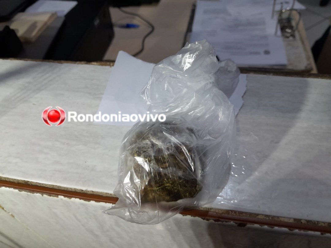 NO PRESÍDIO: Mãe é presa levando droga nas partes íntimas para o filho 