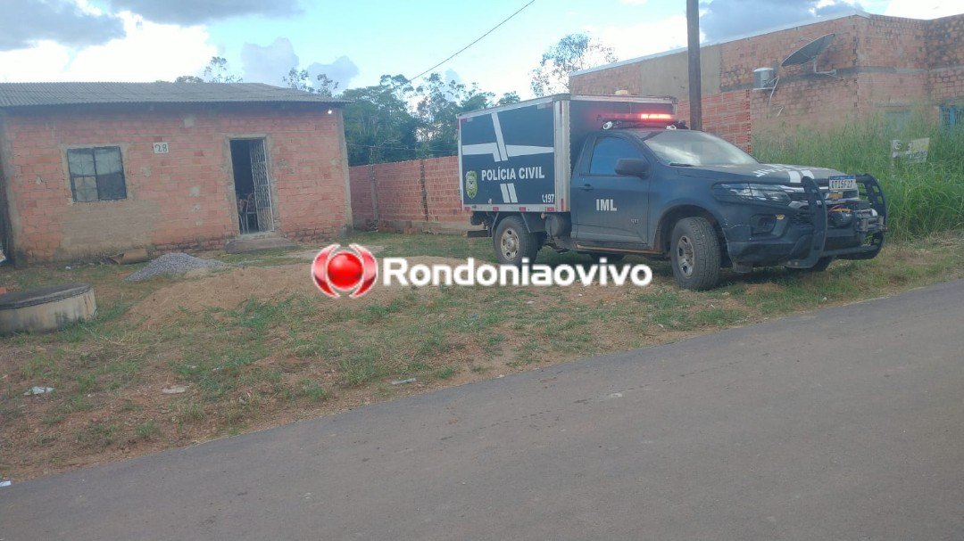NA CAMA: Corpo é encontrado em decomposição após porta de residência ser arrombada