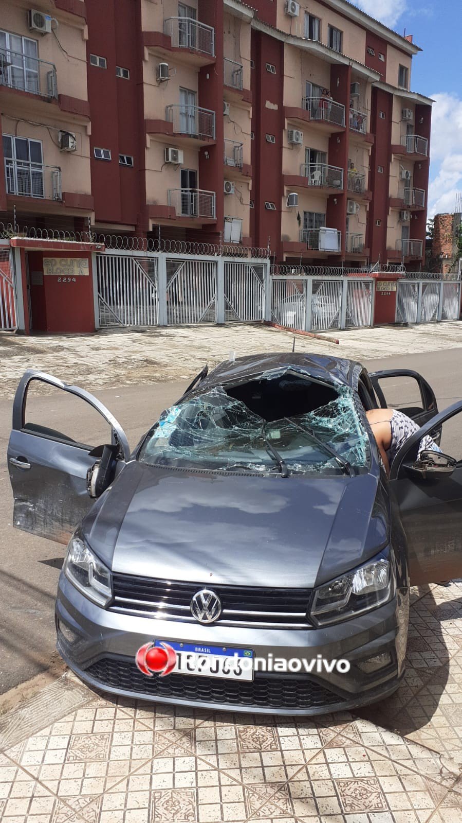 ACIDENTE: Capotamento deixa duas mulheres feridas na Avenida Abunã 