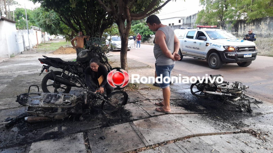 DESTRUIÇÃO: Três motocicletas são incendiadas de forma criminosa na frente de empresa 