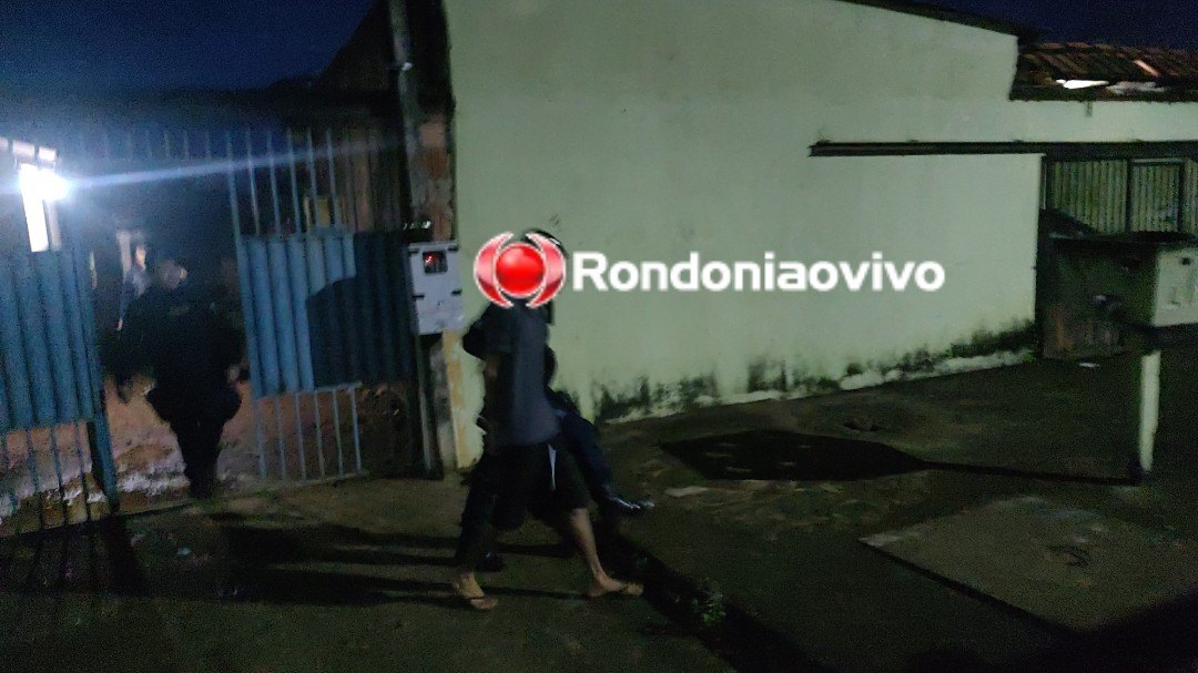 ASSISTA: Jantar entre família acaba com adolescente atacando  o padrasto nas costas 
