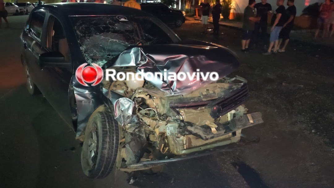 GRAVE ACIDENTE: Hilux capota após avançar cruzamento e deixa três feridos 