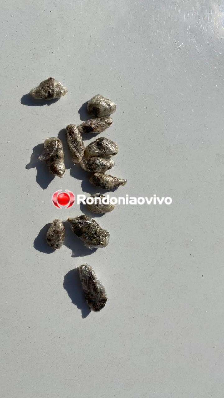 DUPLA DO GOL: Criminoso baleado tentou atropelar policiais e derrubou muro de casa