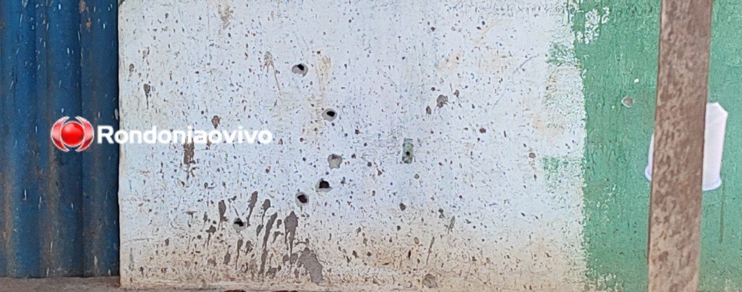 FAMÍLIA ATINGIDA: Criminosos chegaram em carro durante triplo atentado a bala