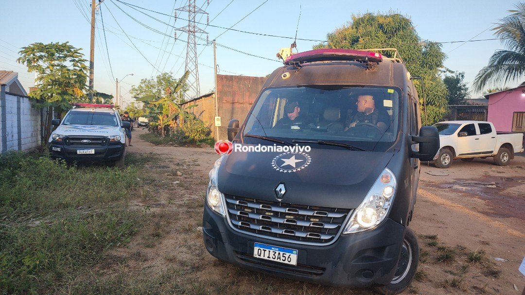ASSISTA: Polícia prende bando com drogas e explosivos em boca de fumo