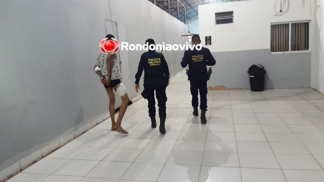 BALEADO: Vídeo mostra homem tentando invadir quartel da PM para agredir ex