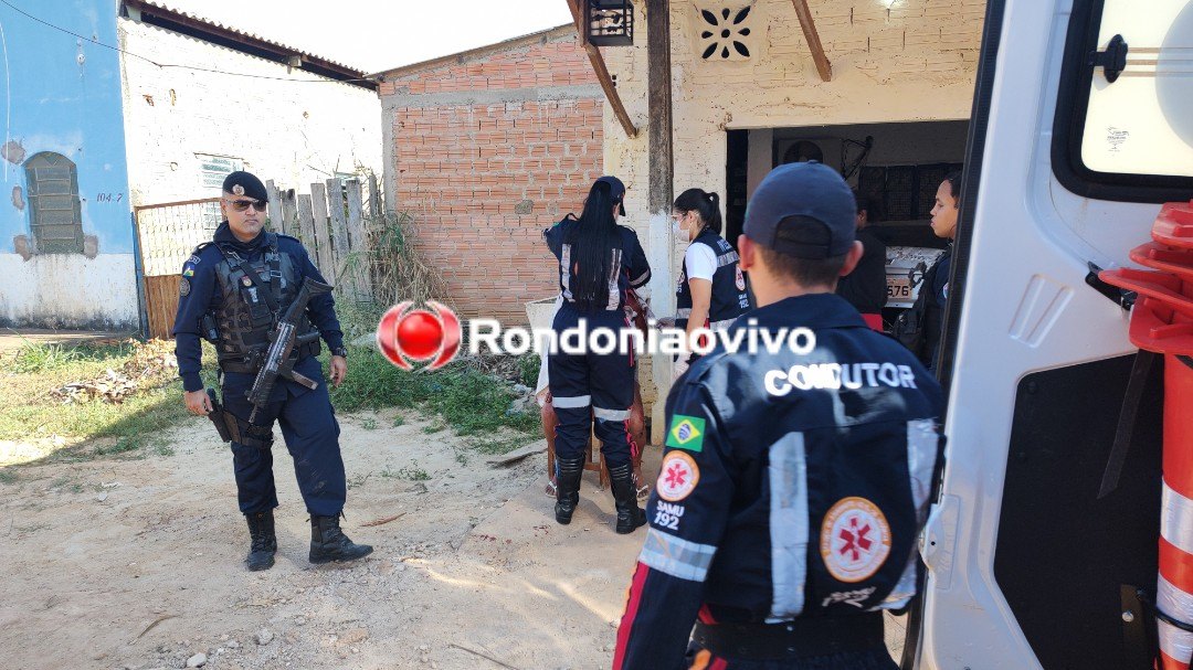 VÍDEO: Travesti é baleada na cabeça em frente a residência