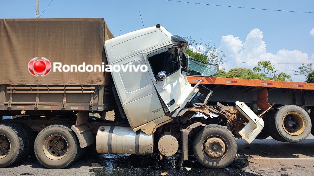 VÍDEO: Grave acidente entre três carretas na Jorge Teixeira
