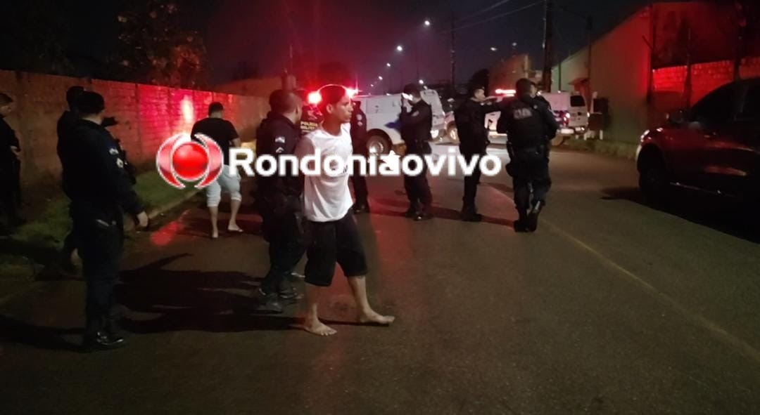 ASSISTA: Criminosos em fuga se envolvem em grave acidente