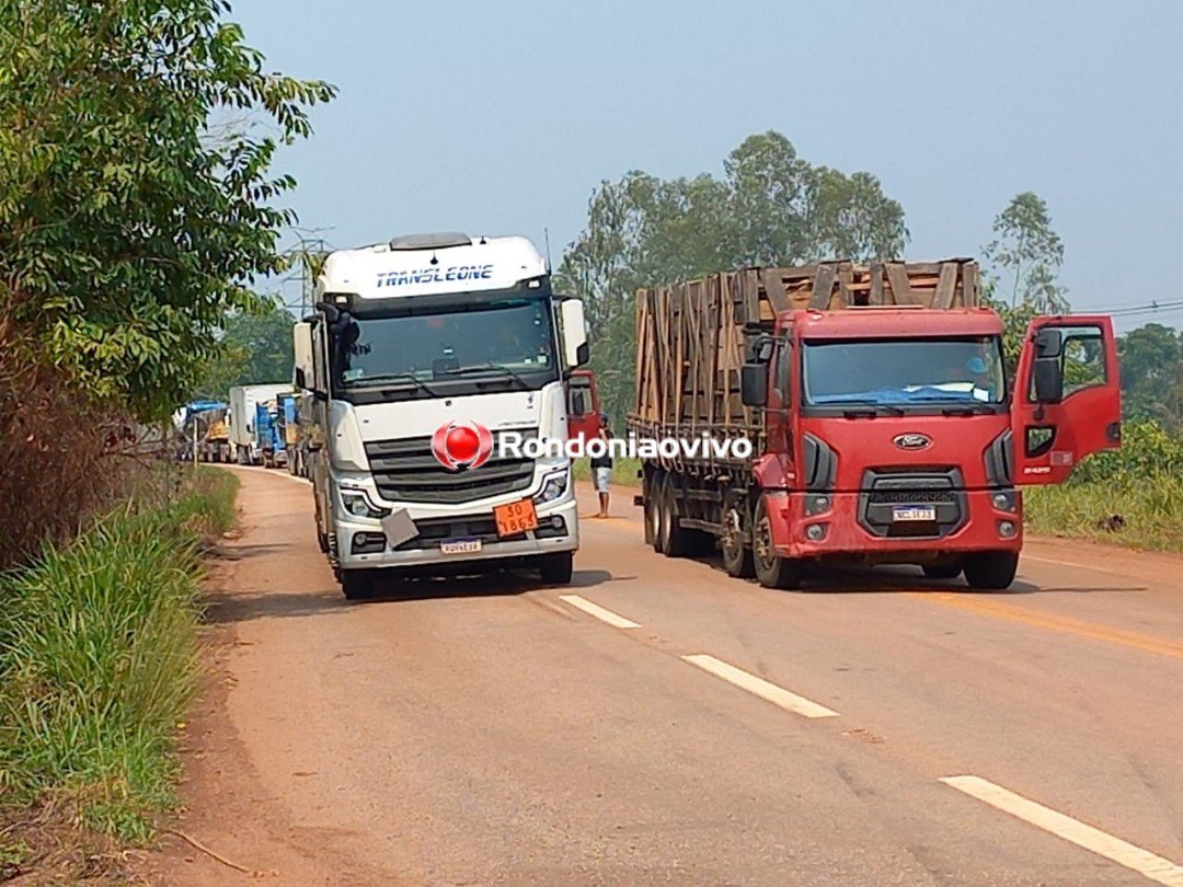 MANIFESTAÇÃO: Moradores fecham BR-364 em Porto Velho sentido Acre