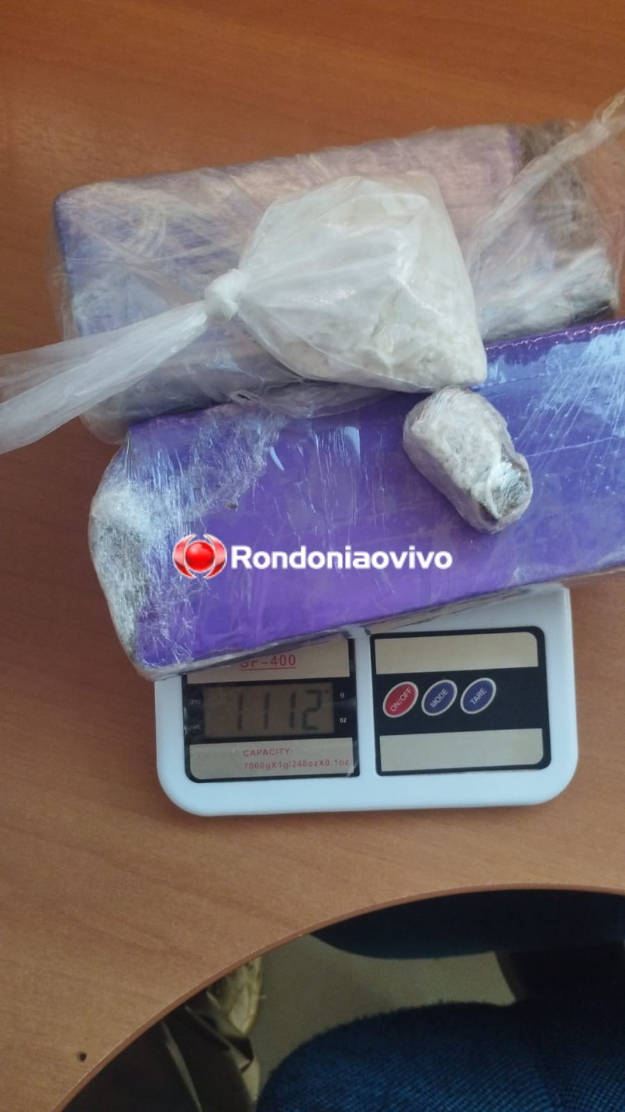 NO TÁXI: Primos e adolescente são flagrados transportando droga na BR-364
