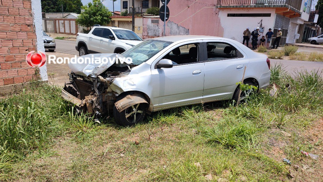 AVANÇOU: Grave acidente entre caminhonete da Semusb e carro deixa servidora pública ferida