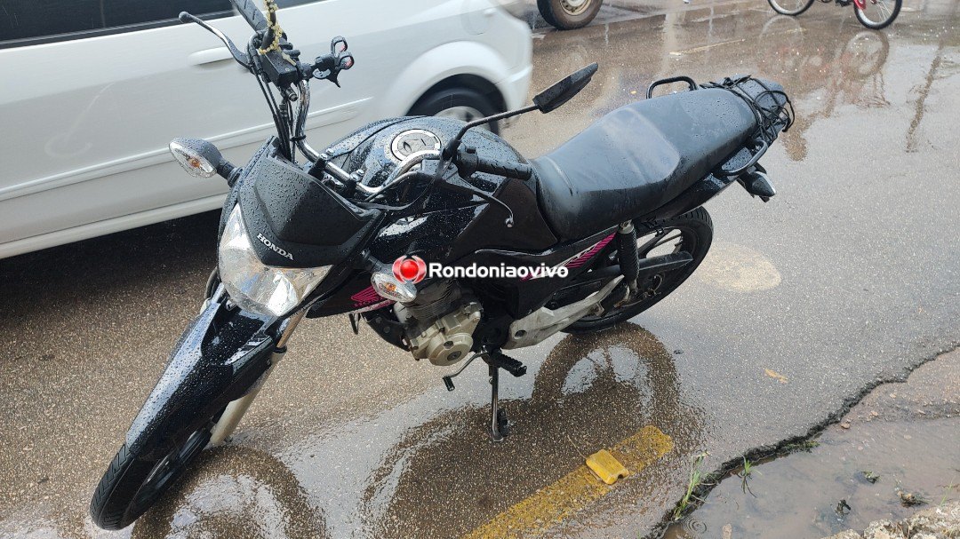 ASSISTA: Motociclista bate em carro após avançar preferencial na Pinheiro