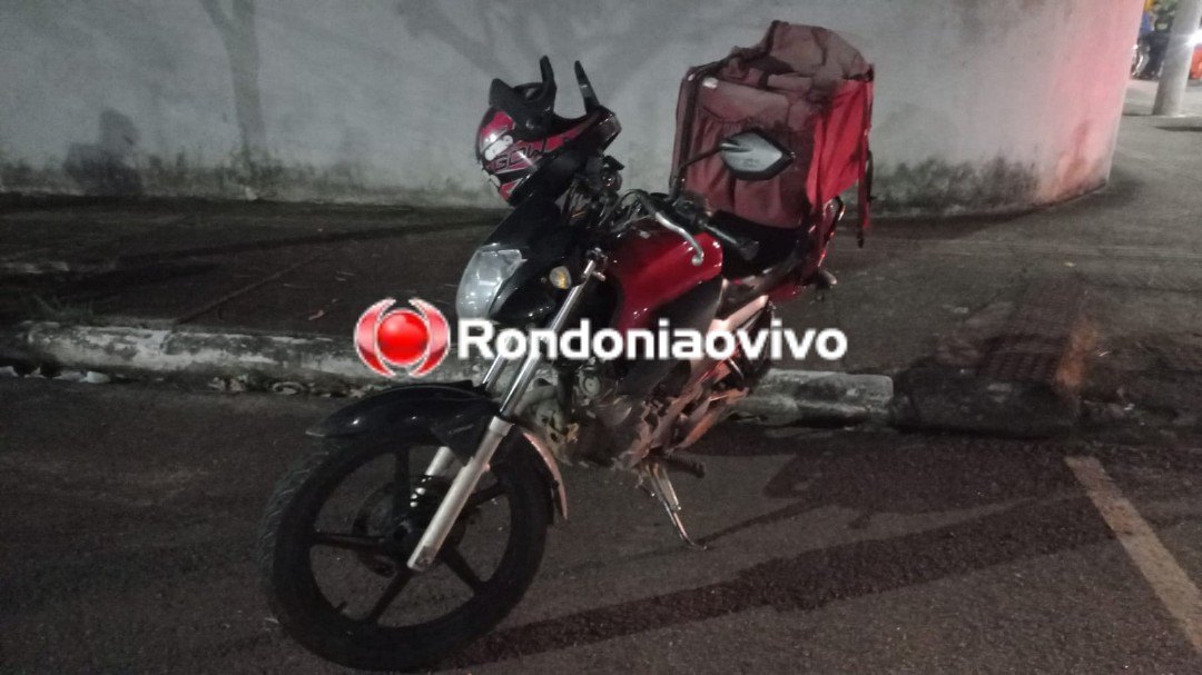 DUAS VÍTIMAS: Motoboy de delivery tenta fazer conversão e provoca acidente na Farquar 