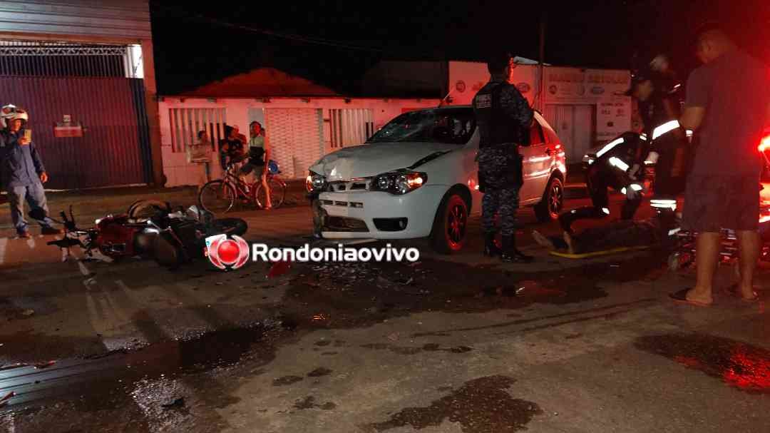 FRONTAL: Grave batida de frente entre carro e moto deixa casal ferido na Rio de Janeiro 