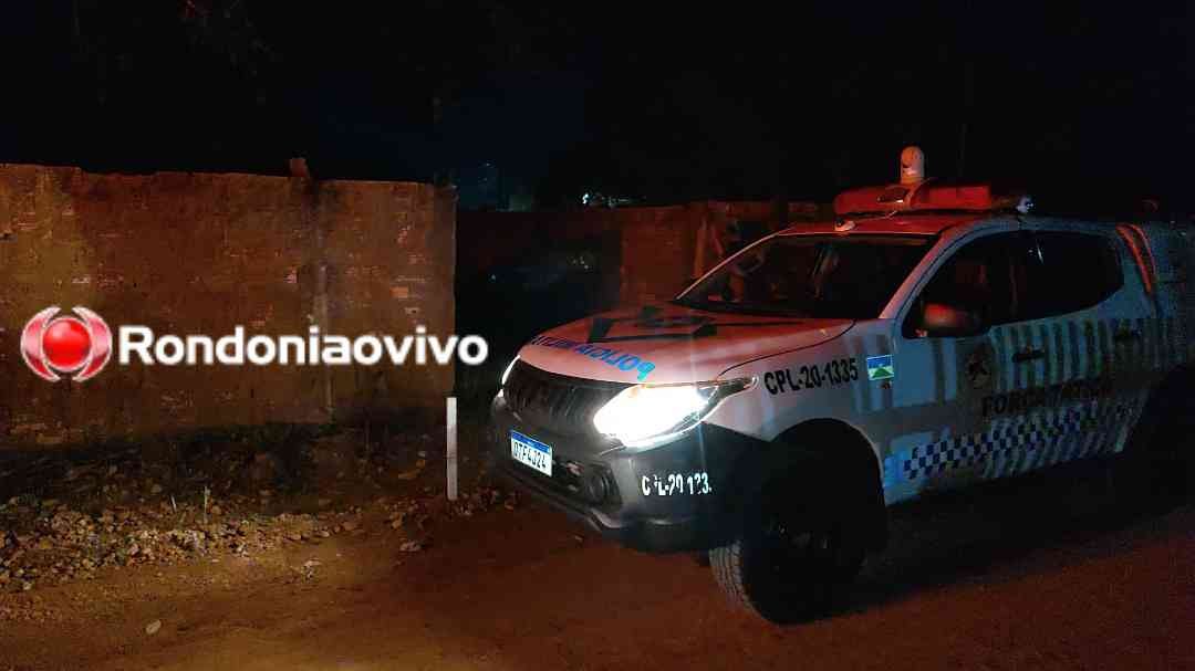 PISTOLA 9MM: Homem é executado com vários tiros em terreno na zona Leste 