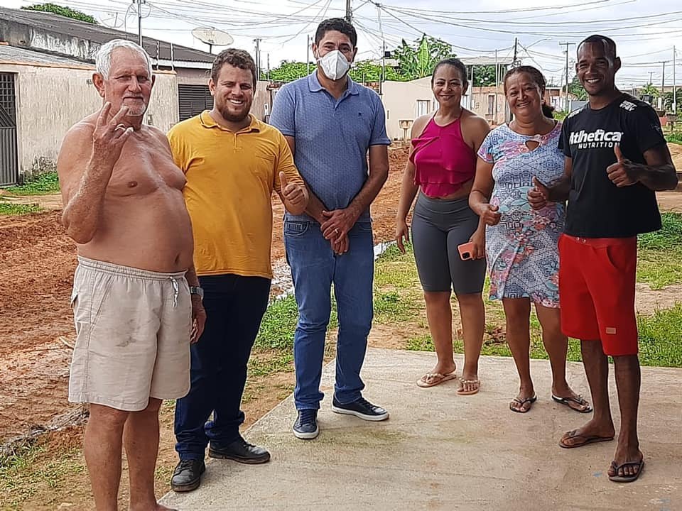 BAIRRO TRÊS MARIAS: Prefeitura faz serviço na rua Vasco da Gama após pedido de Márcio Pacele