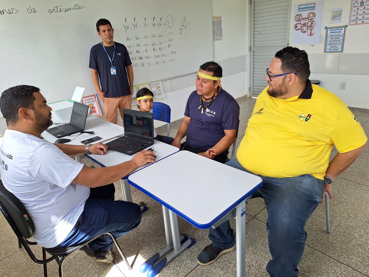 EDUCAÇÃO: Ações educativas de trânsito são levadas pelo Detran-RO a comunidades indígenas