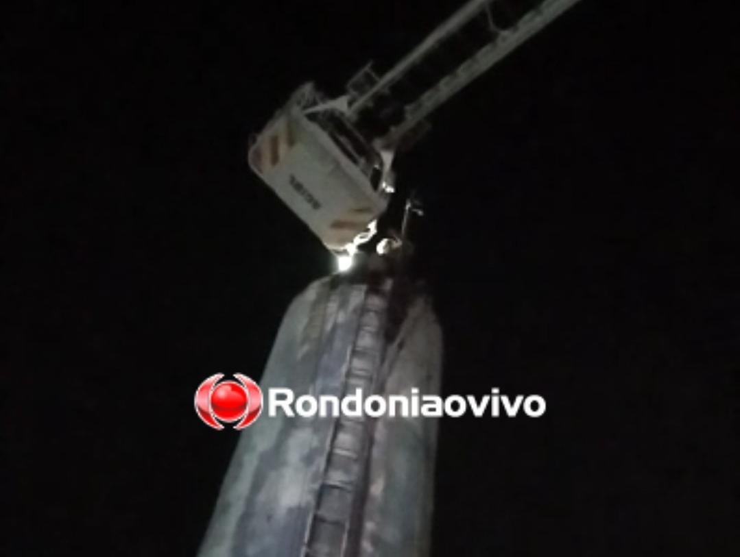 TENSÃO: Bombeiros resgatam trabalhador que desmaiou dentro de caixa d'água no Sebrae