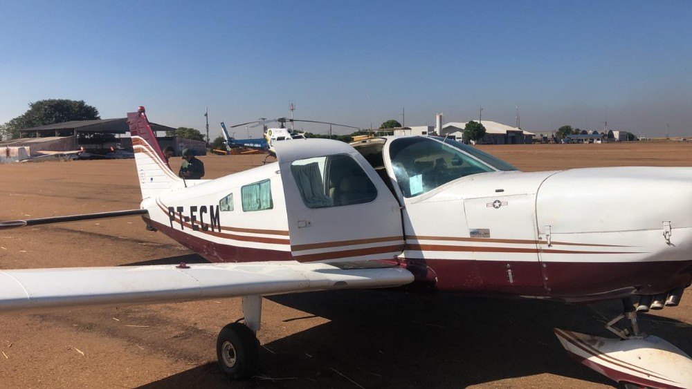 OPERAÇÕES: FAB intercepta duas aeronaves suspeitas; Piloto é preso com 487 kg de cocaína