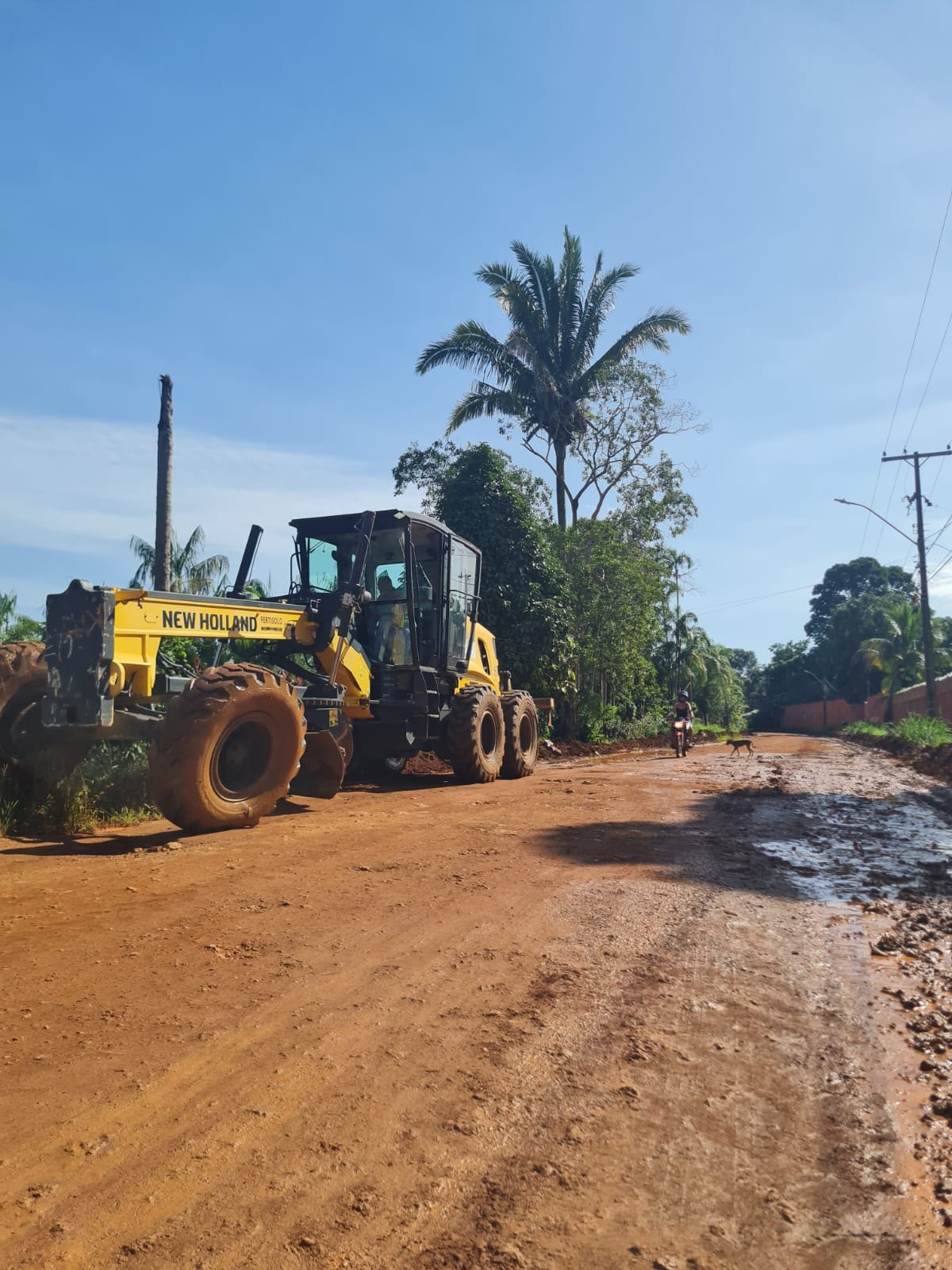 EDWILSON NEGREIROS: Vereador solicita e SEMAGRIC providencia limpeza e encascalhamento em bairro