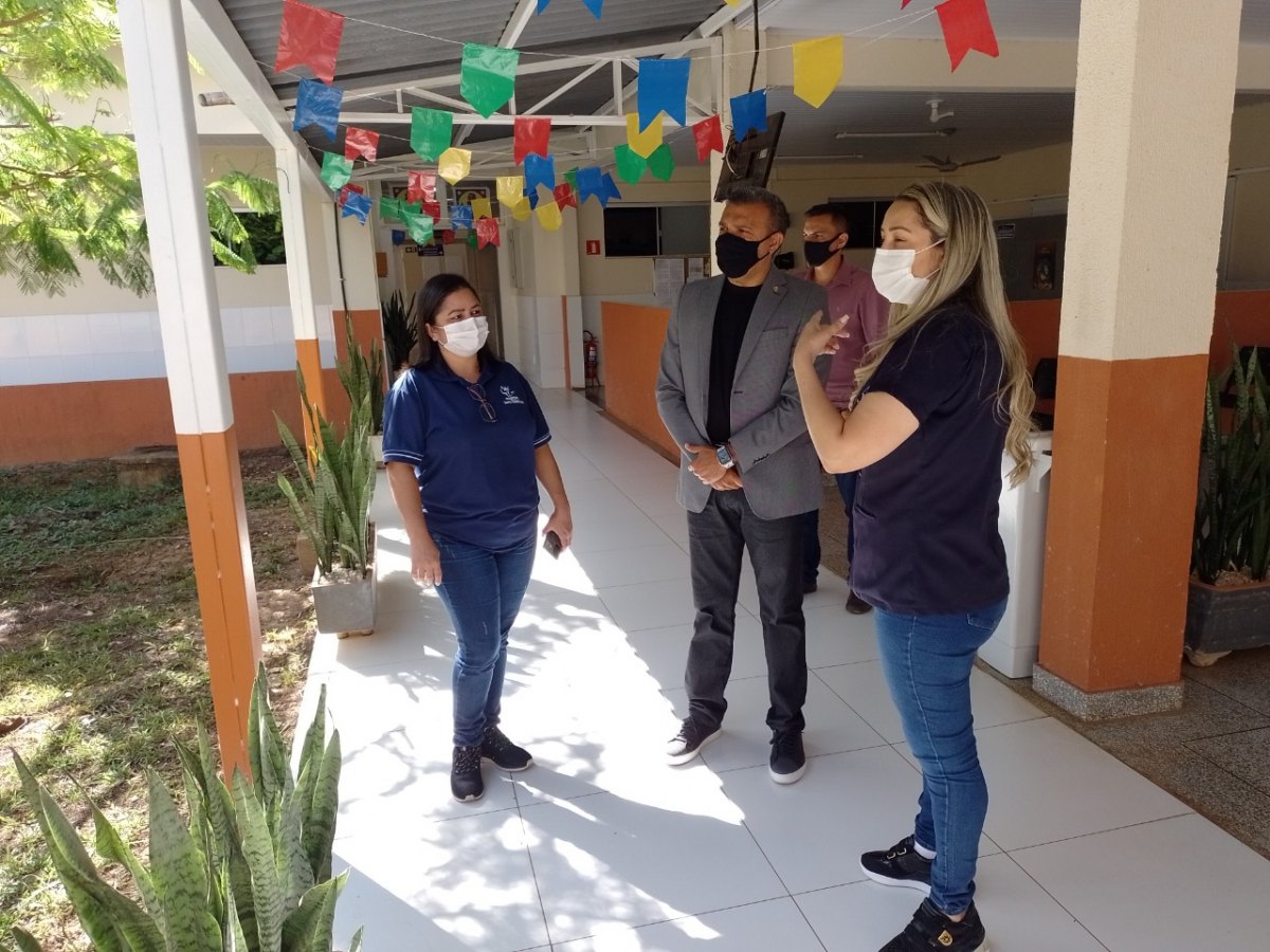 Deputado Alex Silva visita hospital Santa Marcelina