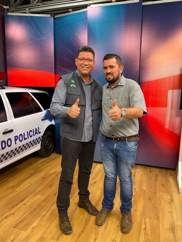 TCHAU POEIRA: Ao lado do governador Marcos Rocha, Presidente da Câmara participa de entrevista 