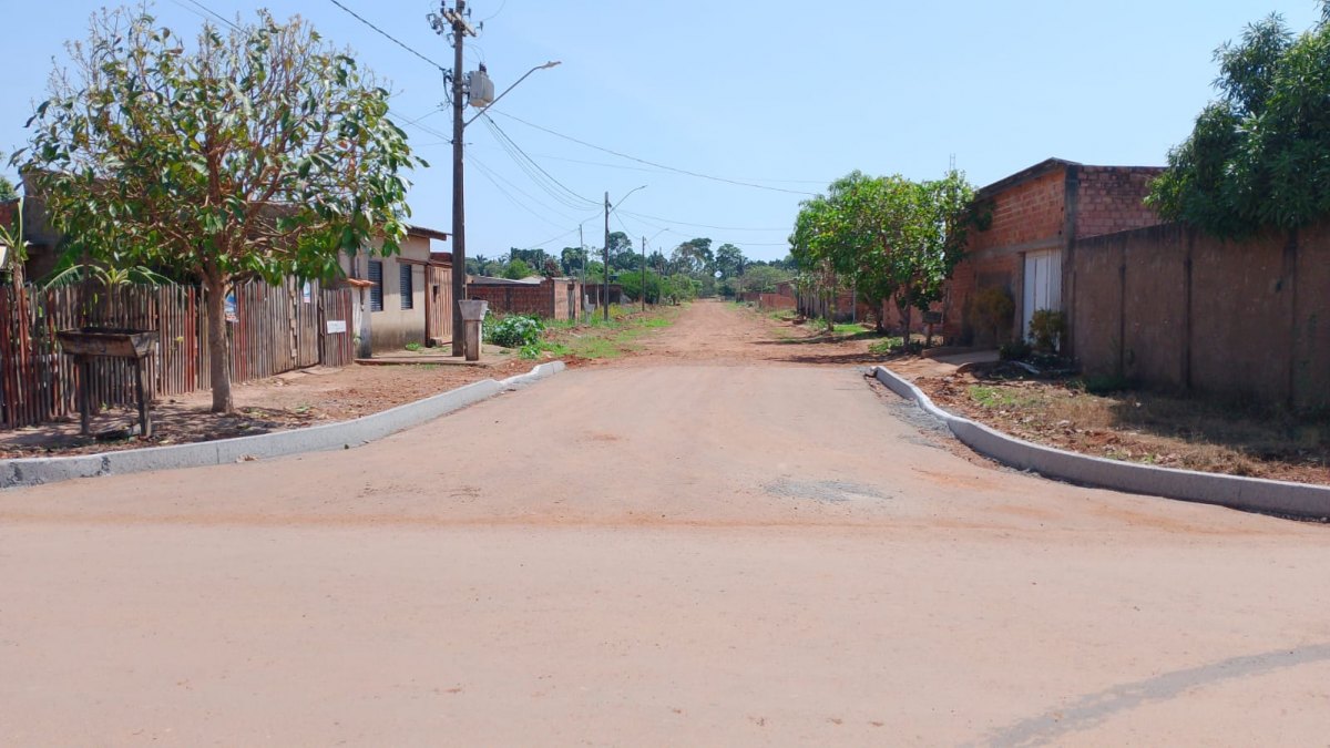 EDWILSON NEGREIROS: Prefeitura atende vereador e providencia limpeza e encascalhamento no Parque Amazônia