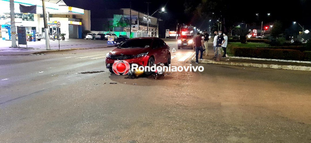 NA JORGE TEIXEIRA: Motorista de carro confunde semáforo fechado com aberto e atropela casal