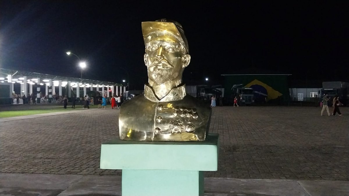 RAINHA DAS ARMAS: Brigada Príncipe da Beira comemora o Dia da Infantaria 