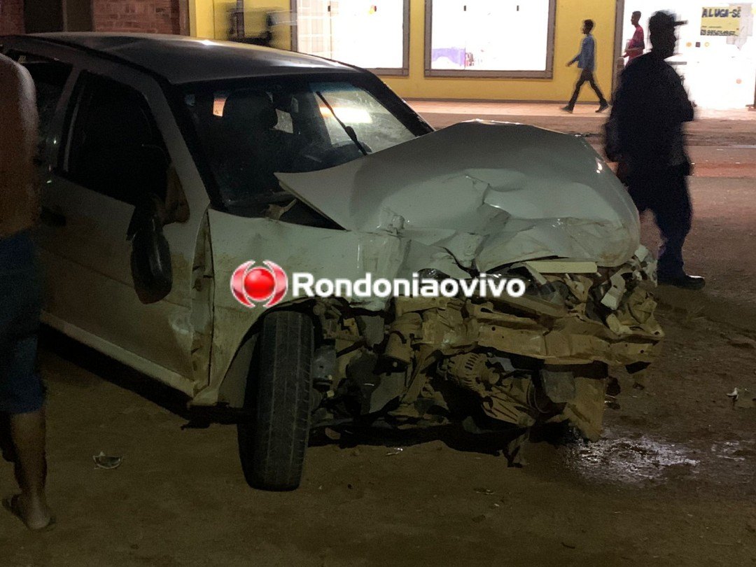 FORTE COLISÃO: Motorista foge após atropelar mulher e se choca em ônibus