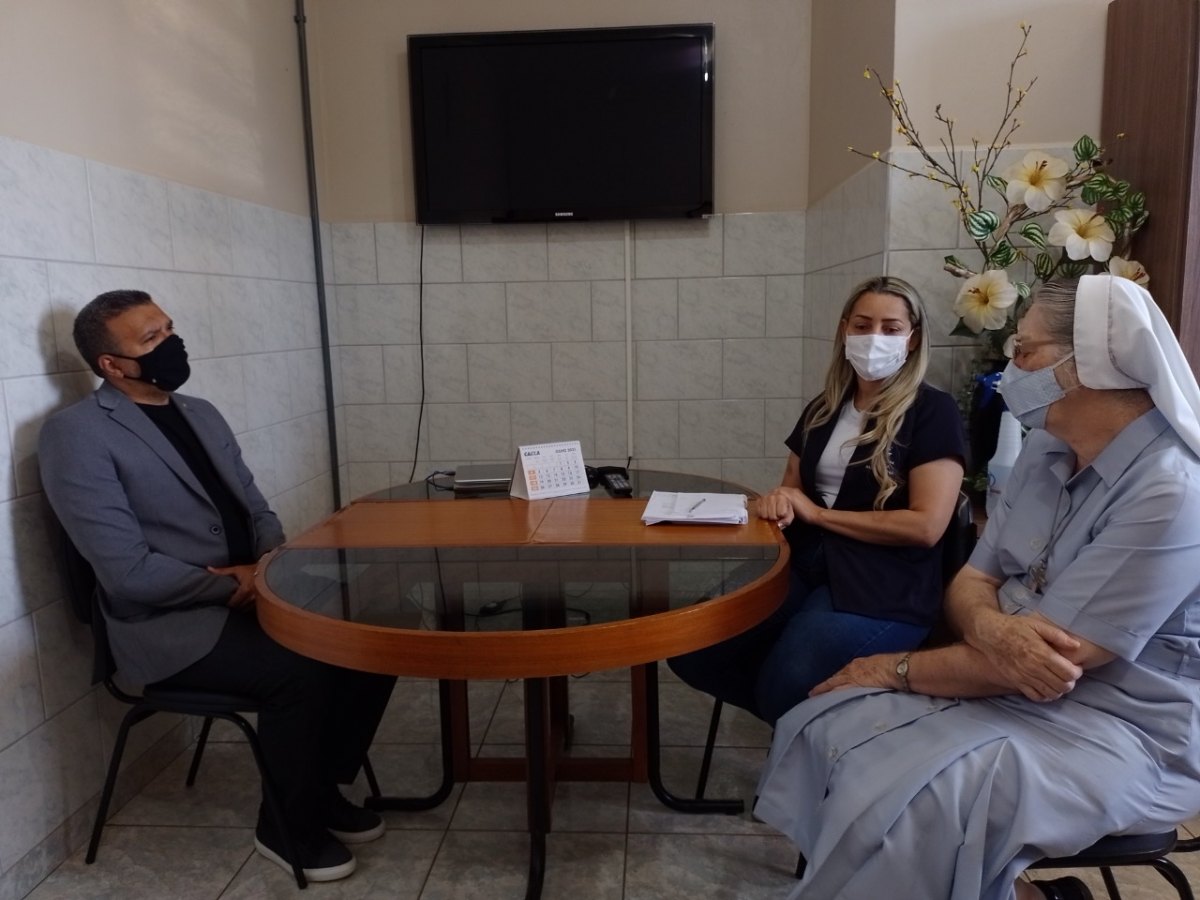 Deputado Alex Silva visita hospital Santa Marcelina