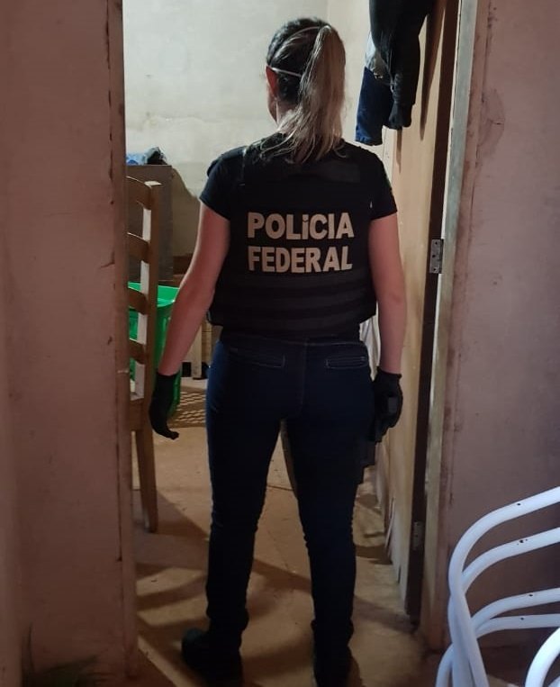 CORPO FECHADO: PF realiza operação contra pornografia infantil na internet