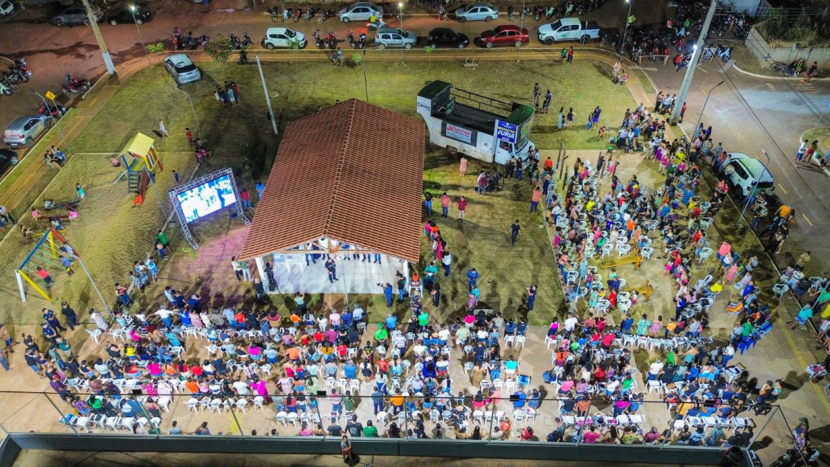 CÁSSIO GOIS: Dep. participa do sorteio de endereços para 300 famílias do Res. Cidade Verde