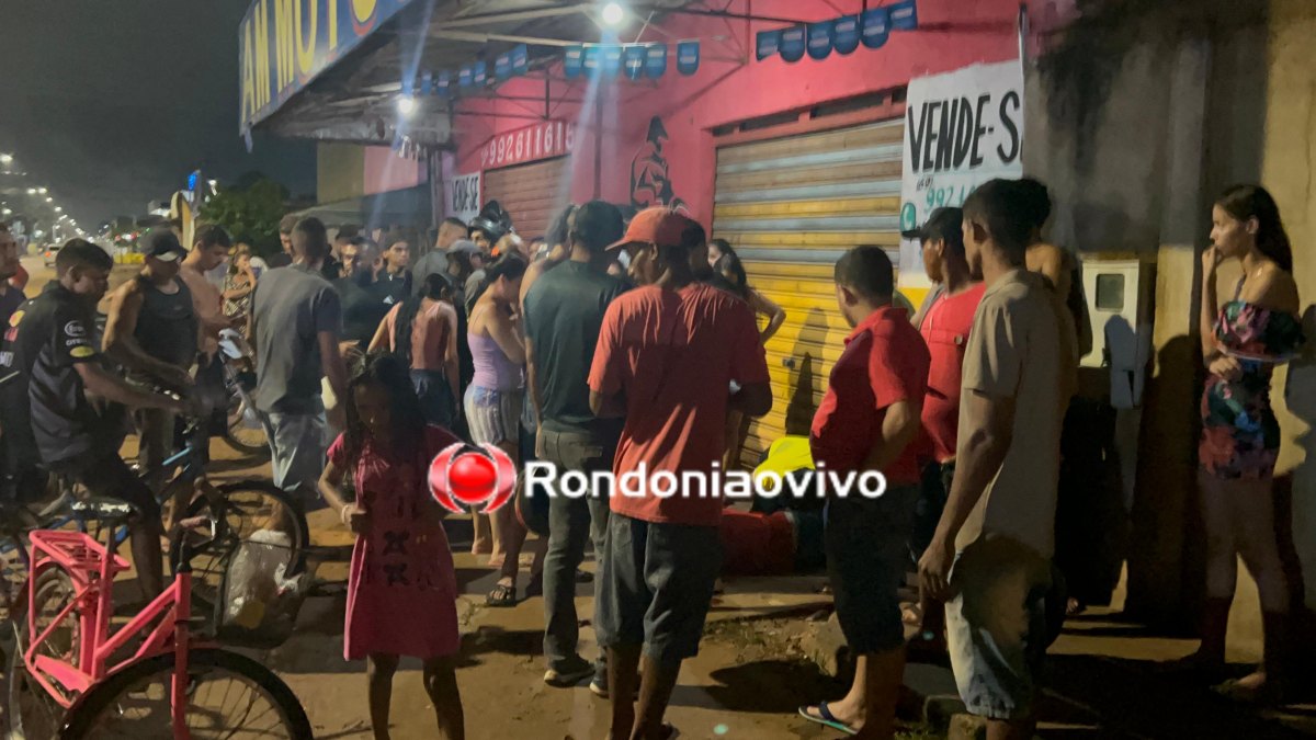 VÍDEO: Criminosos em carro matam um e deixam mais dois baleados
