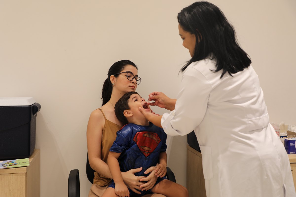 EM PORTO VELHO: Espaço Saúde realiza campanha de multivacinação para crianças e adolescentes